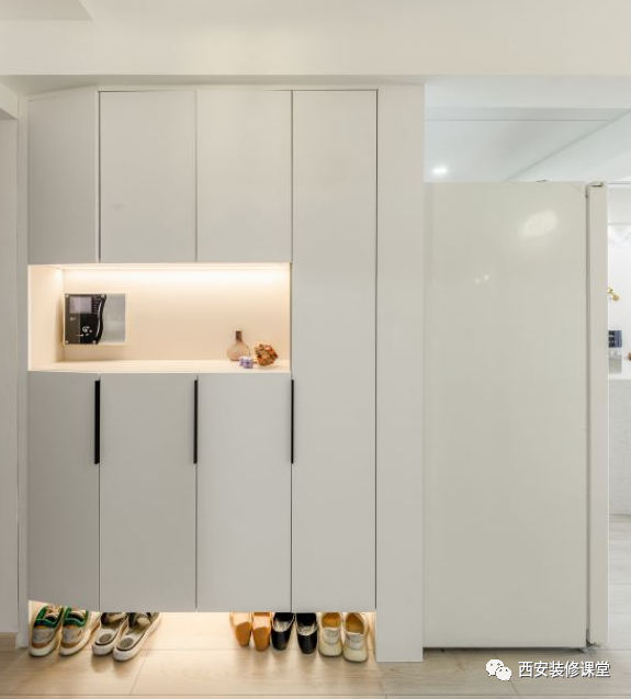独特鞋柜设计,有些户型只能这样做