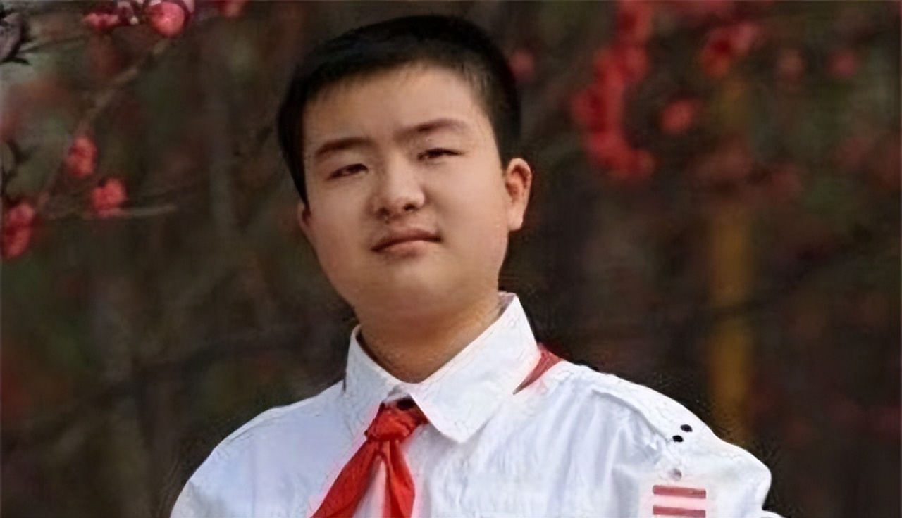 李雪健|那个曾经火遍全网的五条杠少年，如今怎么样了？