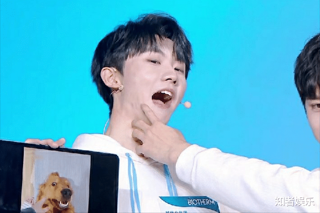 宋亚轩|时代少年团直播:公式化表现招吐槽,宋亚轩机智化解被赞高情商