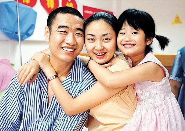 丛飞离世5年后,遗孀邢丹被3个少年砸车害死,凶手后来怎样了?