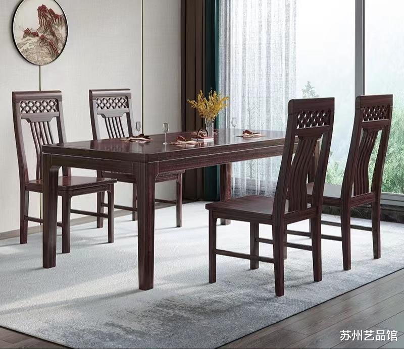 新中式具有端庄之感 ，又有清新之意