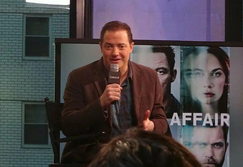 布兰登|颜值曾吊打皮特！如今550斤崩坏！不想要饭的他，终于回来了！