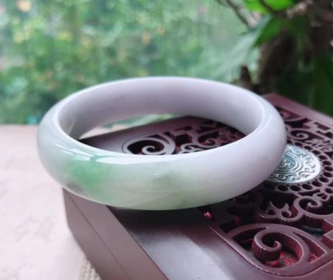 |试戴翡翠时,有哪些需要注意的地方?