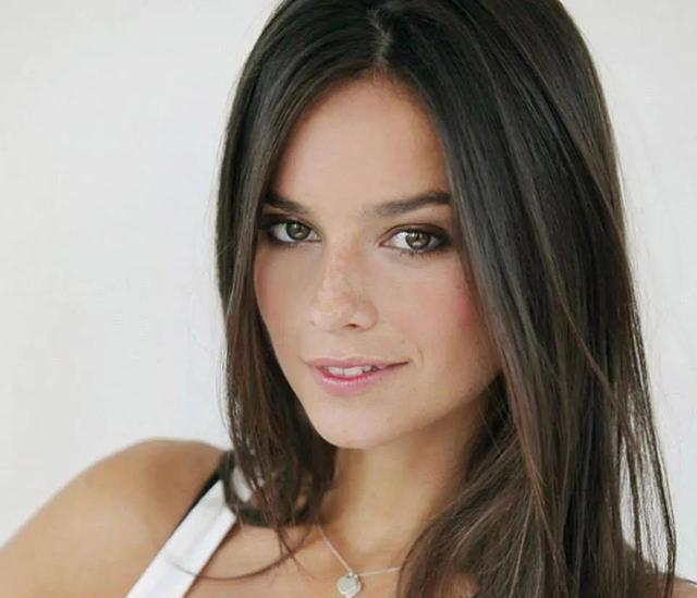 宋仲基|宋仲基岳母赴韩陪产,住豪宅逛名店,无意举动泄露胎儿性别