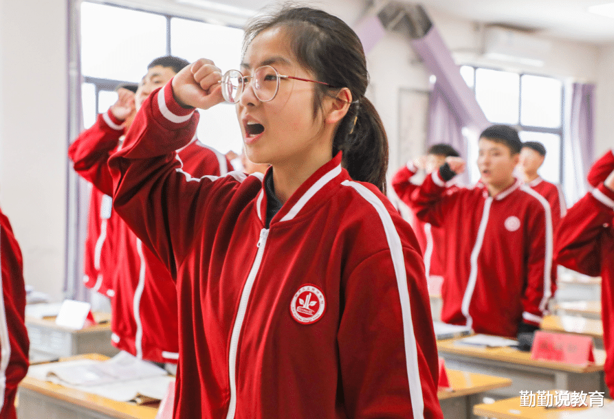 宿舍|为啥同学们宁愿去私立复读，也不选择去中专？看到宿舍环境明白了