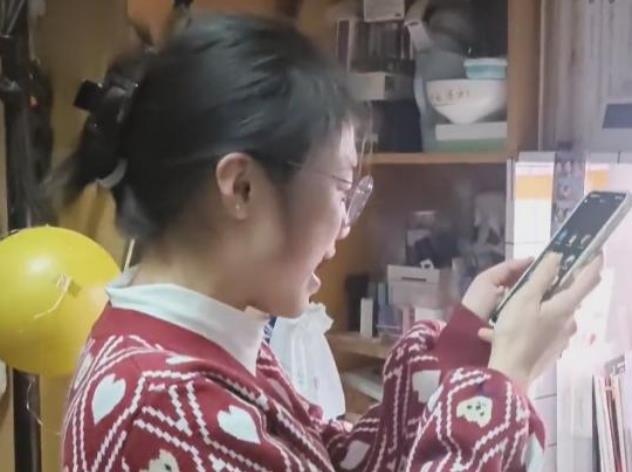 教师|女大学生在网课期间吐槽教师，却忘记关闭话筒，上演“社死”现场
