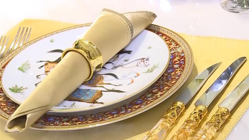 港姐徐淑敏和黄浩夫妇371㎡别墅，200W装修厨房，3层住宅豪气四溢