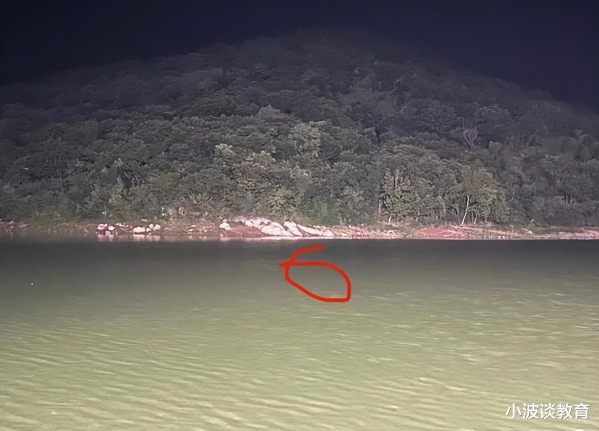 江苏一女生溺水身亡:无护具玩桨板,父母悲痛欲绝,更多细节曝光