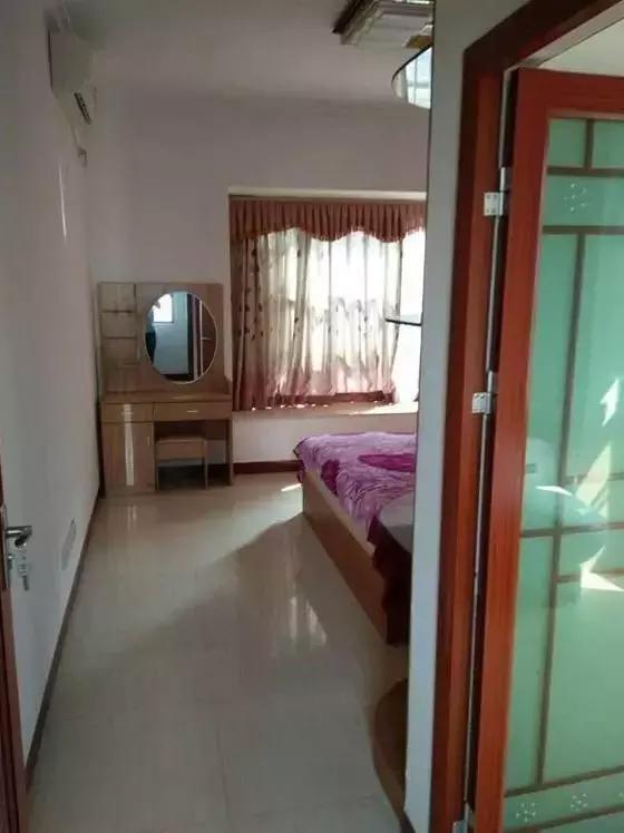 晒下我家145㎡的四房,装修花了15万,全屋的实木家具最亮眼!