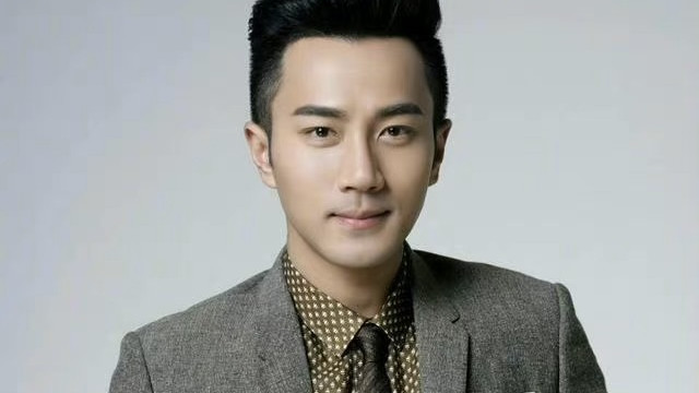 刘恺威|中年男星学不会自己发声：刘恺威爸爸避重就轻，向佐母亲只会否认