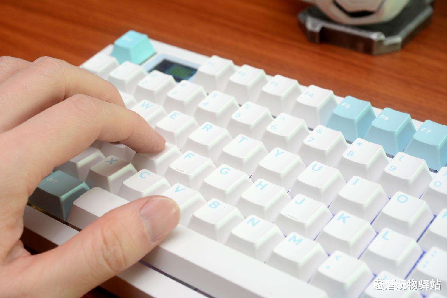 达尔优|现在国产键盘这么卷，国外的高端再难进口了