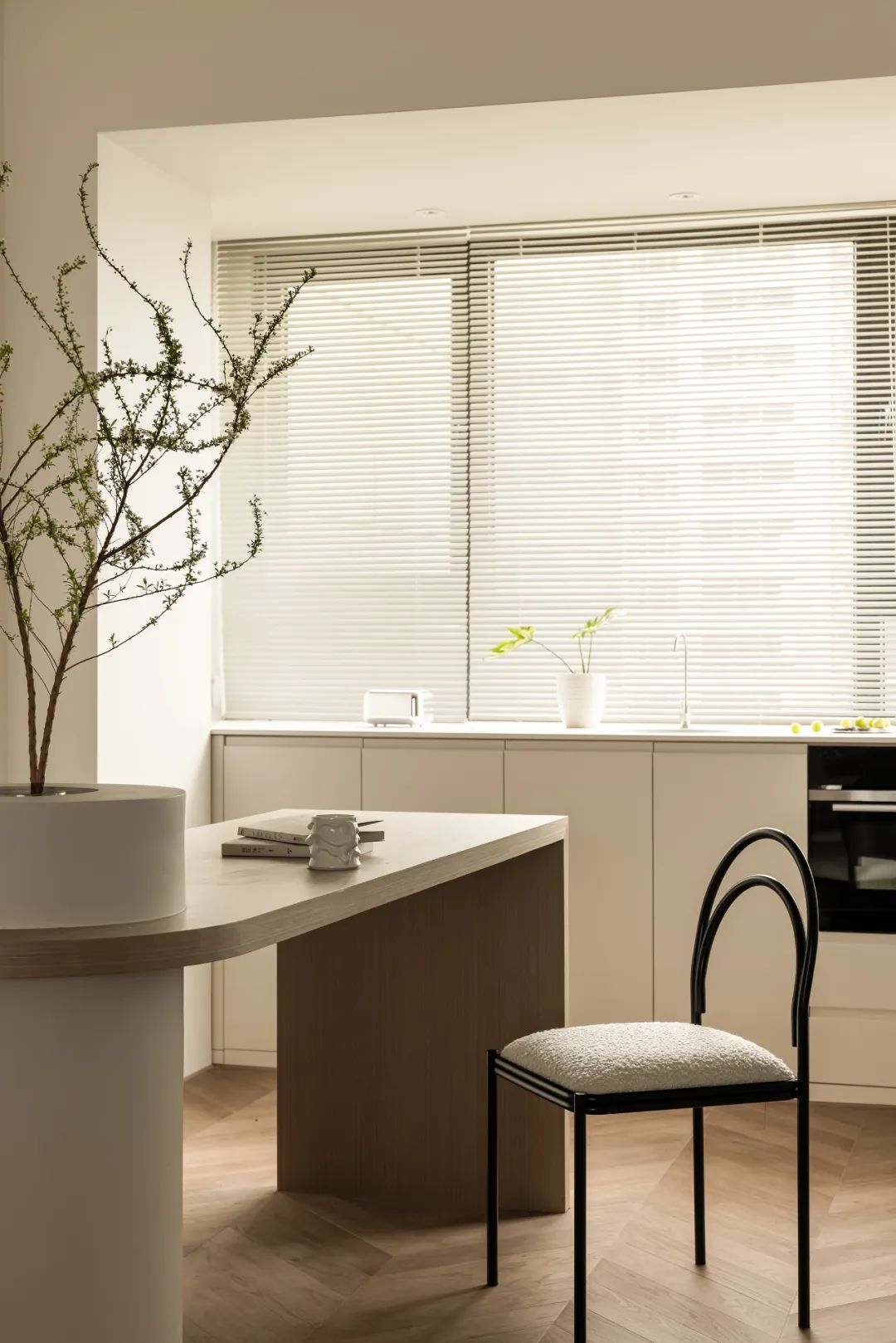 120㎡温暖治愈系的家,同色系搭配,将整体与素雅贯彻到底!