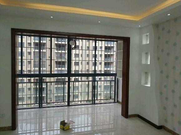 新房刚装修好,客人说我家装了非主流电视背景墙,气得不行!