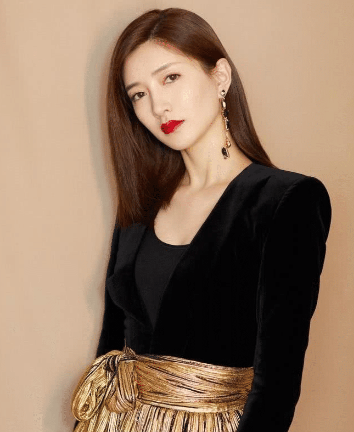 江疏影|江疏影晒《欢乐颂3》杀青照,拍摄历时7个月,新五美罕见亲密同框