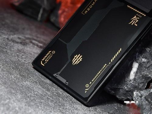 大屏|沉浸式无孔大屏 硬核游戏旗舰红魔8 Pro+图赏