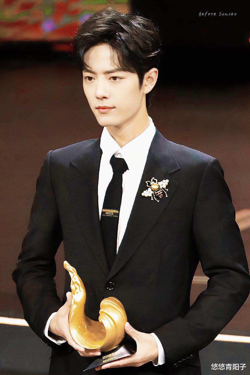 肖战|内娱站姐大团建，别人家站姐的镜头下，肖战总是格外古早！