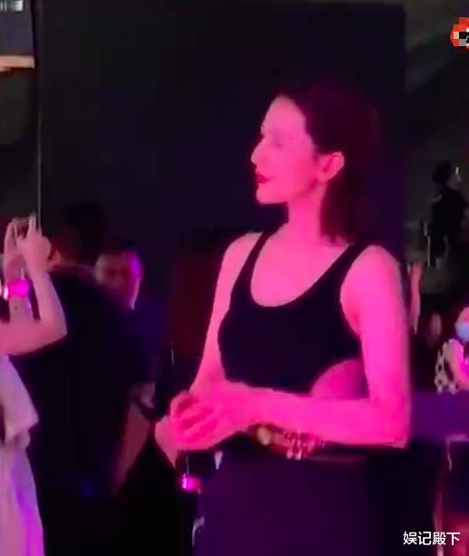 高圆圆|高圆圆出席活动生图曝光，美的不真实，四十岁美成这样这辈子值了