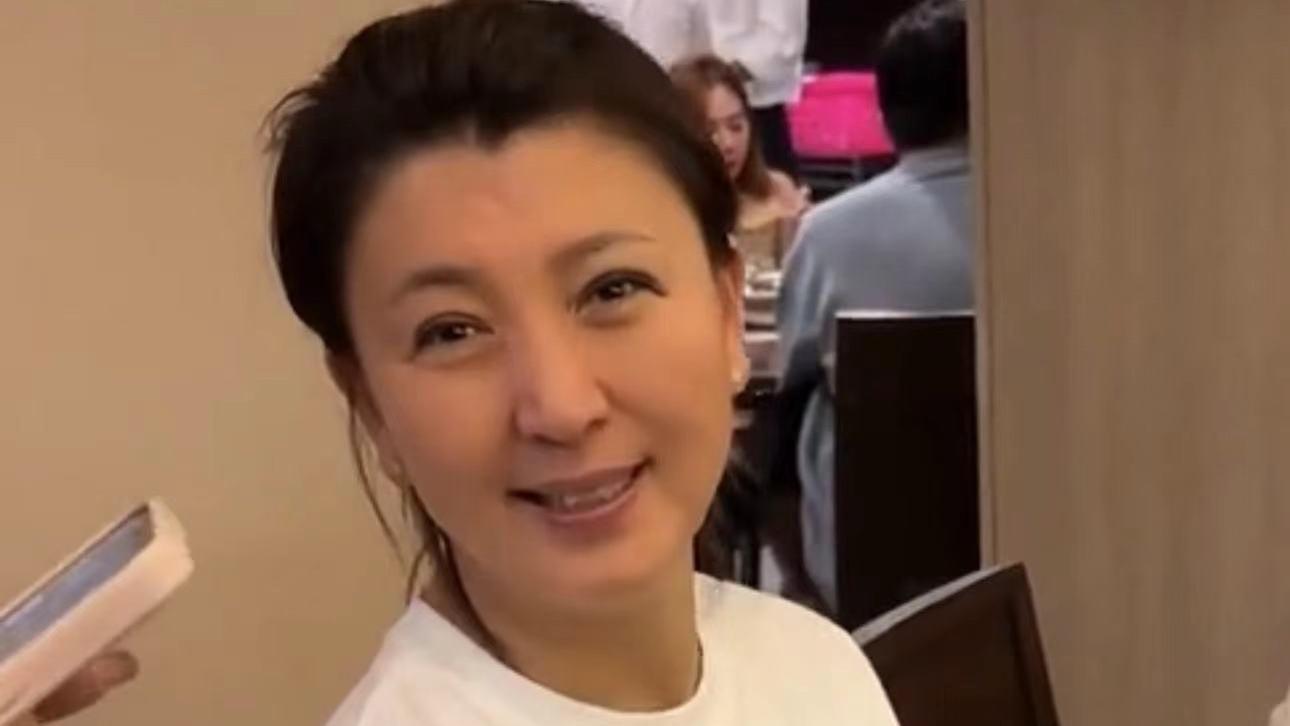 闫学晶|二婚老公肚腩突出，5岁女儿似爸爸，闫学晶一家三口在泰国接地气！