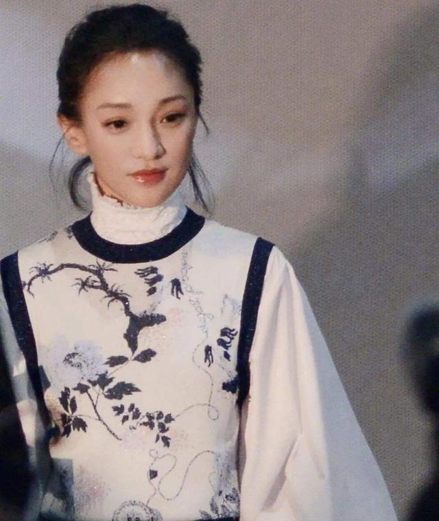 李俊昊|三生有幸遇见你：王丽坤首次饰演女保镖，这些女明星同样英气十足