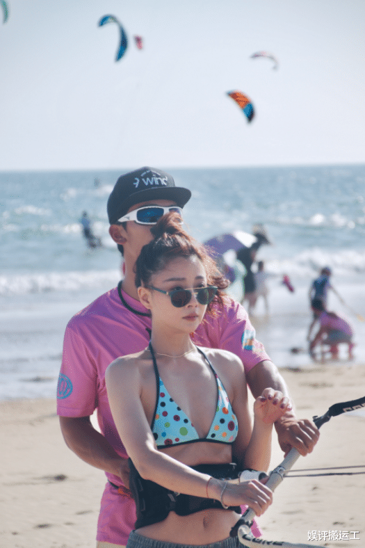 殷桃|42岁殷桃不结婚,有大波浪和小蛮腰,谁不爱风情万种的漂亮姐姐?