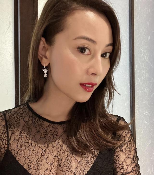 袁嘉敏|港姐袁嘉敏斥责钟培生父子,称在钟家一年是噩梦,对方有古怪要求