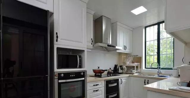 参观亲戚大三室的新房,全屋大气简约风,玄关的酒柜设计太个性了