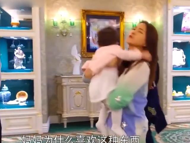 伊能静|“隐形富婆”伊能静：坐拥多处千万豪宅，家里破烂成堆竟是古董