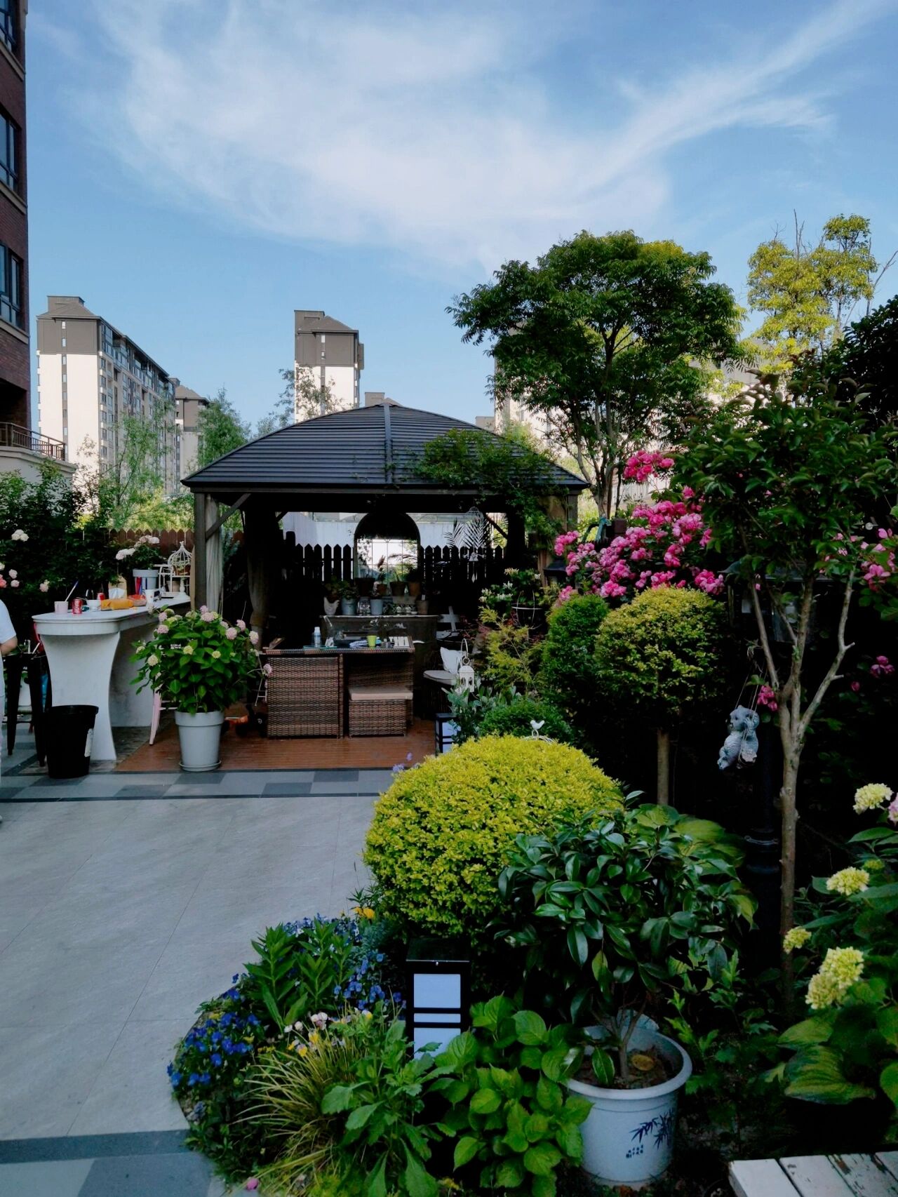 二手房|买了一楼，带110㎡院子的房子，历时二年打造功能性小花园，太好看了