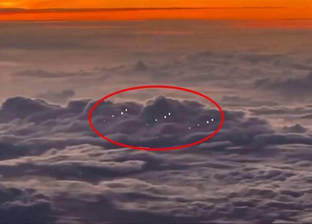 空中悬停!天空的不明发光体飞行物,球状闪电?