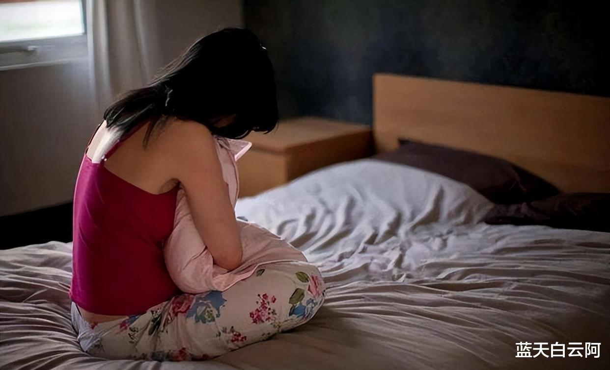 纪实:女大学生为给男友买手机,不惜委身包工头,事后胸部被割下