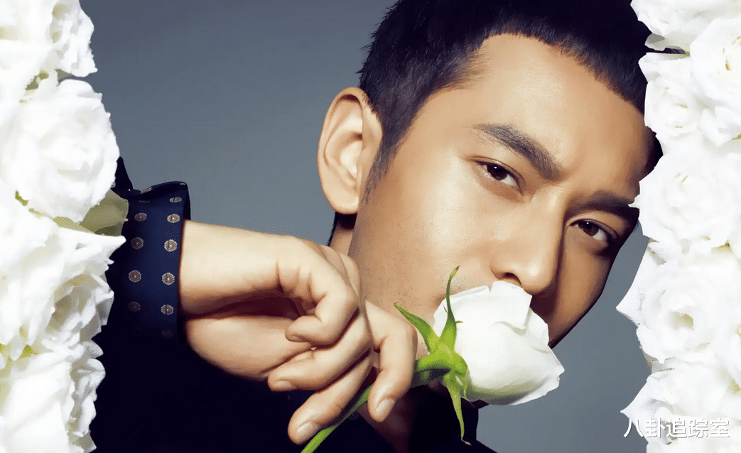 黄晓明|太混乱！向佐绯闻女友坐实黄晓明恋情，黄晓明陪叶珂参加姐妹聚会