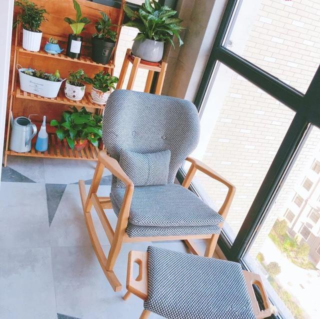 婚房装修完工入住,老公特地准备一间卧室当衣帽间,整体实用温馨