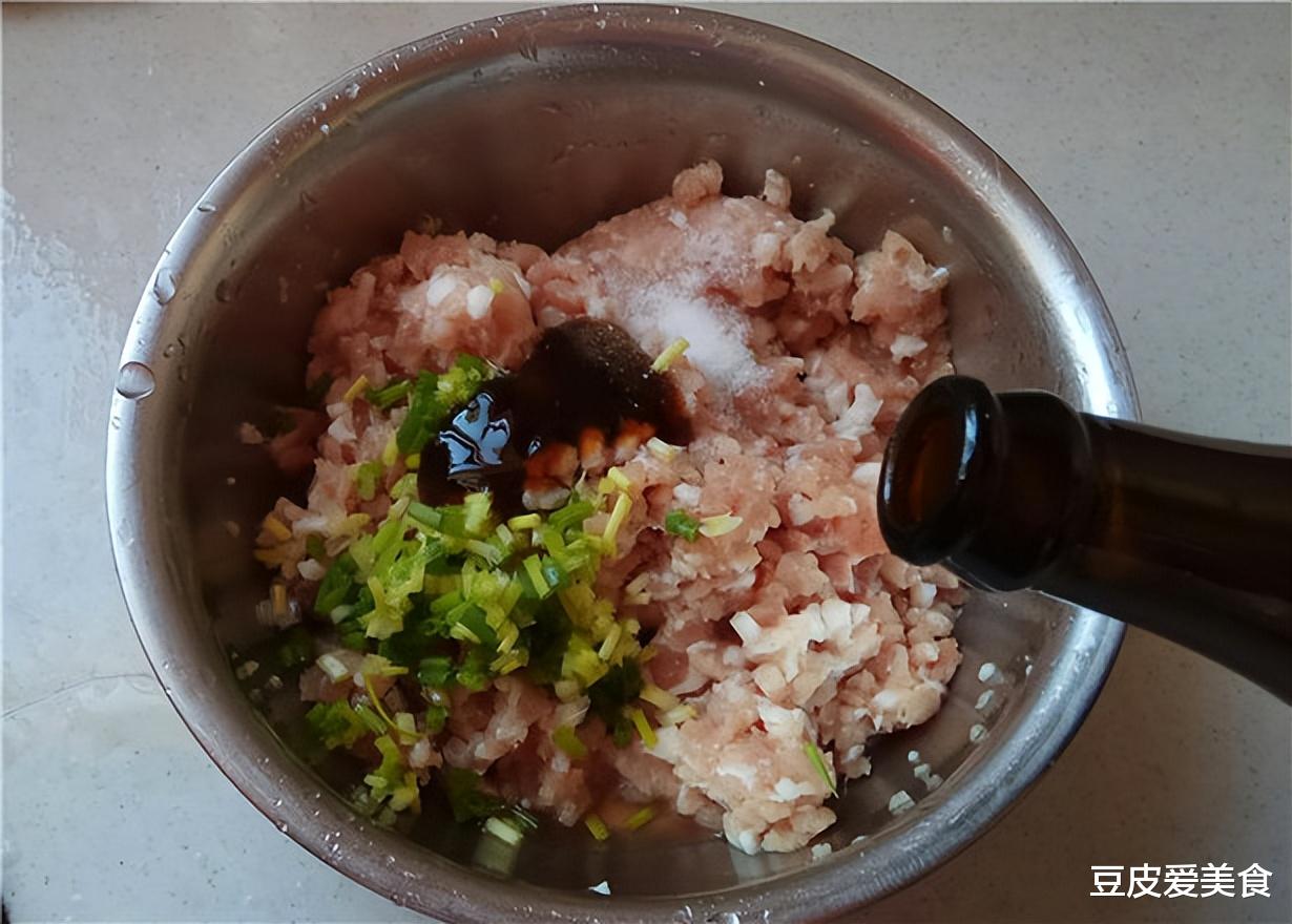 今天冬至，无论贫富，别忘了吃“冬至三宝”，寓意吉祥，添赌添福