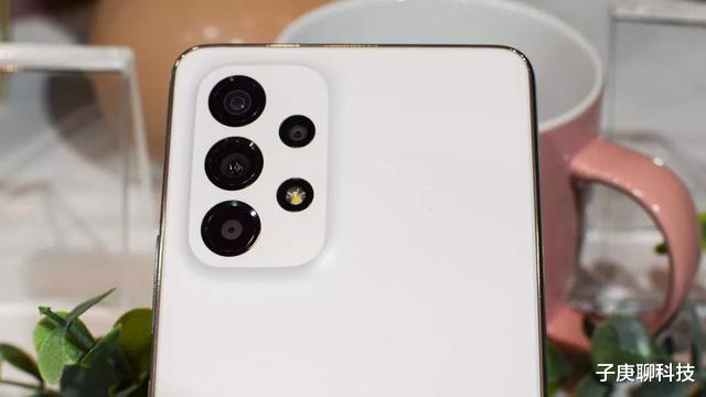 iPhoneSE|iPhone SE 2022 与三星 Galaxy A 53:哪款才是最适合?