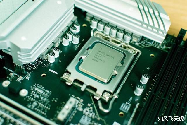 CPU|实战分享,低端CPU也超高频玩出高性能,微星新品迫击炮主板测试