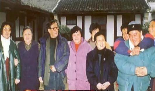 谢晋|著名导演谢晋：3个儿子，2个智障，1个肝癌，他的一生比黄连还苦