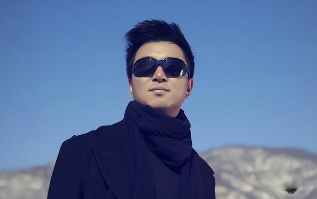 满文军|满文军有多“渣”？成名后抛妻弃女，二婚后又亲手将娇妻送进牢房