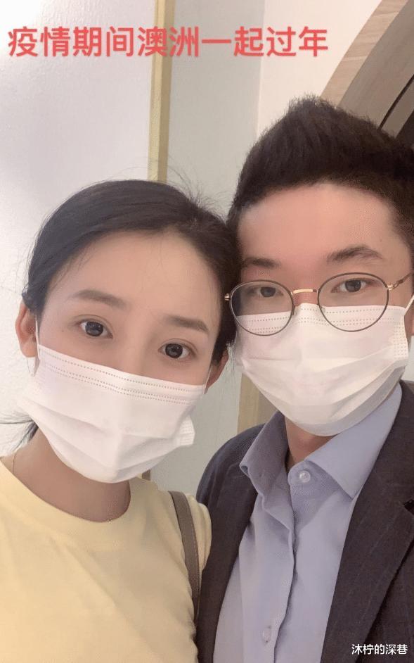 女友夜不归宿惹小伙怀疑，“坐姿怪异”小伙心里发慌：真当我好骗