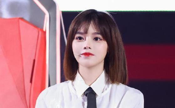 五四晚会|连上两台五四晚会,参加《中国好声音》六年后,她终于火了