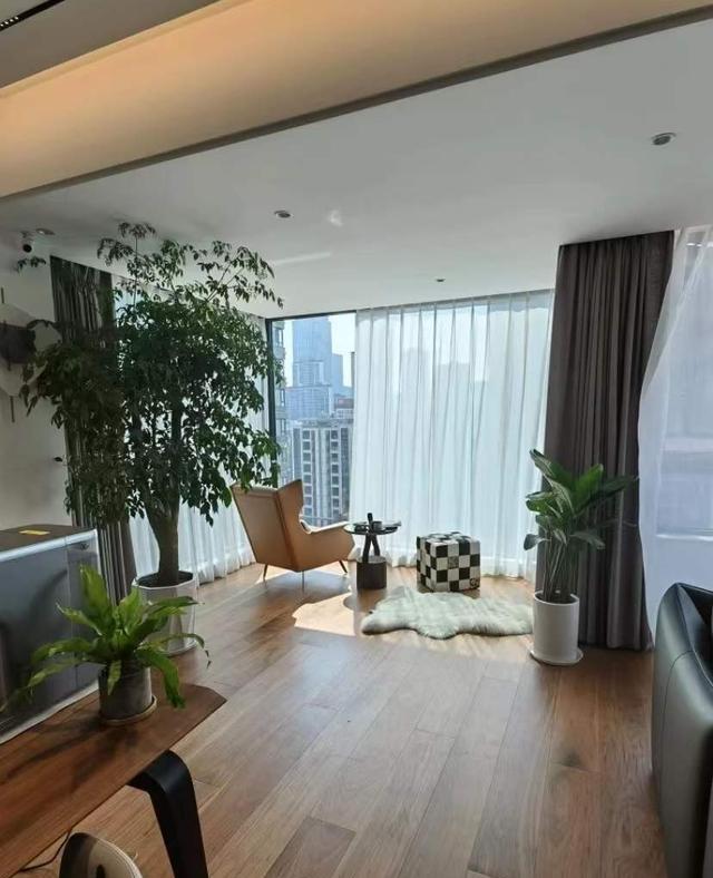 发现五口之家的装修,那叫一个高级,拍照给大家伙瞅瞅,超羡慕