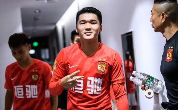 广州队|喜讯！廖力生之后又一位恒大王牌有望驰援鲁能，未来可接班宋龙