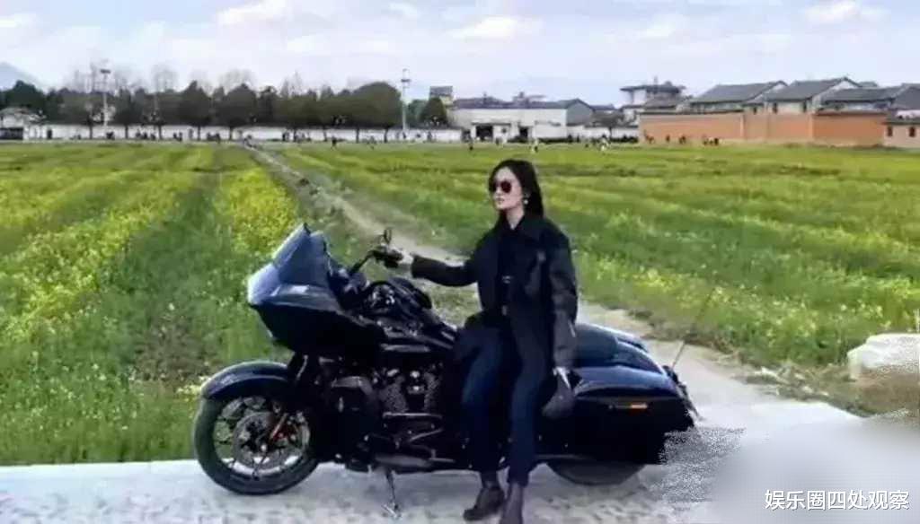 李亚鹏|李亚鹏和女友一人买辆哈雷摩托，单价62万，为何会遭到网友的嘲讽