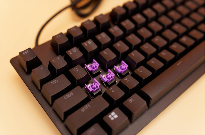 iOS|性能与手感兼得？雷蛇猎魂光蛛V2开箱体验