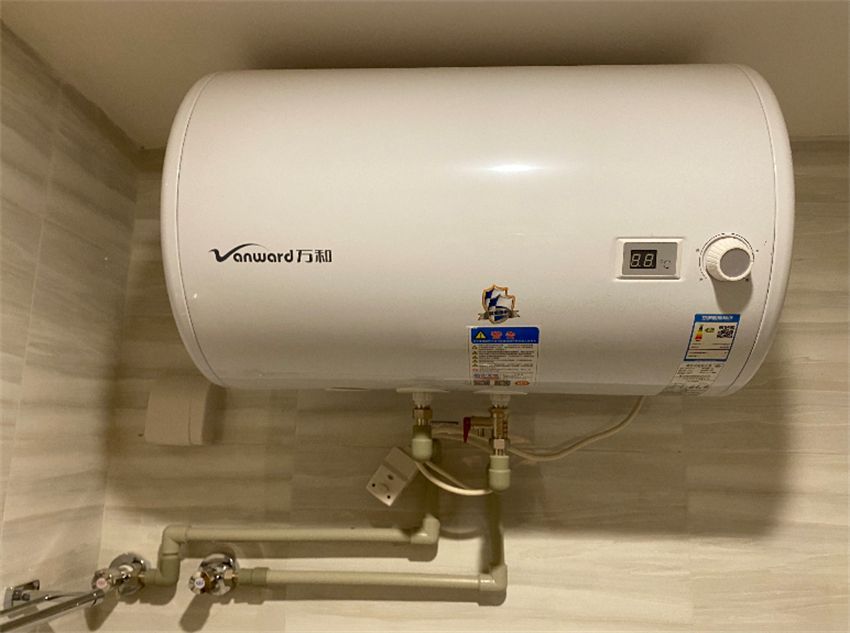 电热水器好还是燃气热水器好?看完这6点对比,就明白了