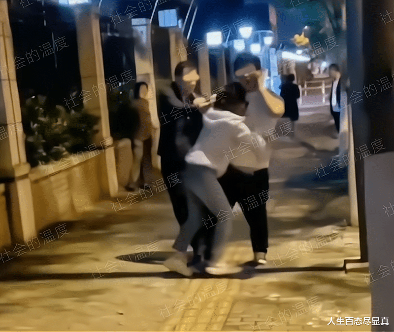 孩子真是你的!女子带网友回家被抓现行,抱着丈夫痛哭求放过