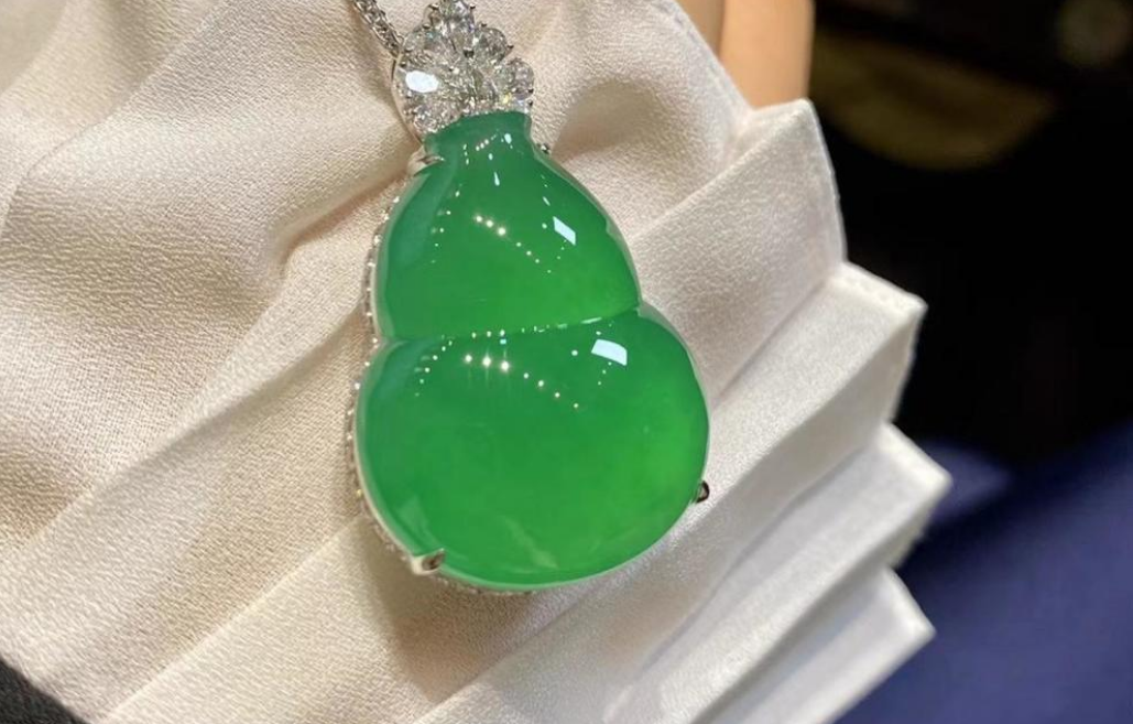 翡翠|翡翠珠宝款式有很多,有人却钟爱翡翠葫芦,它的价值为啥这么高?