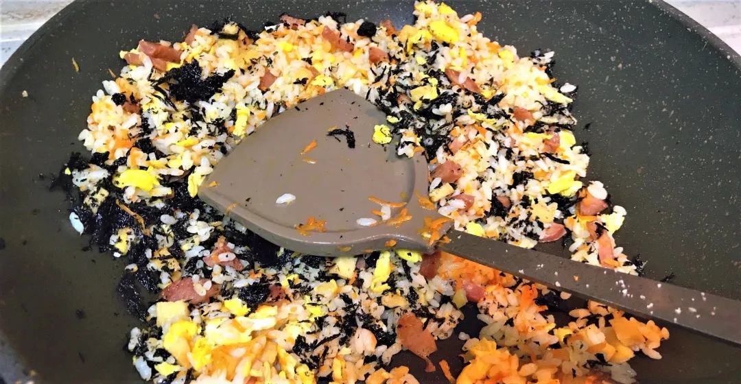 口感惊艳的紫菜炒饭，神来之笔~