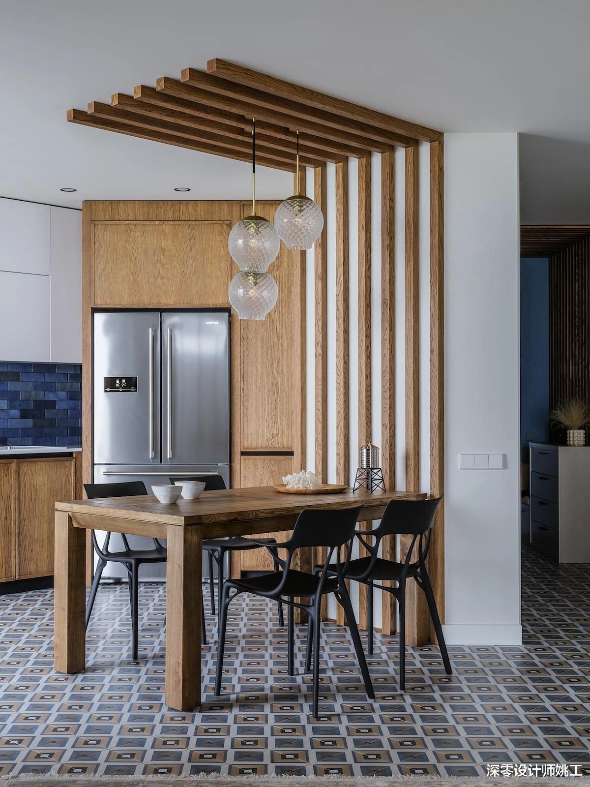 92㎡清爽的三居室,阳台改成休闲室,大全景窗户看着格外地明亮