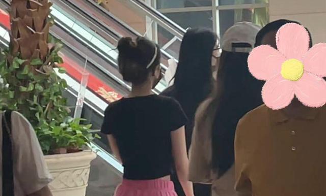 杨幂|《花儿与少年》开始拍摄，新造型梦回晴川，“带货女王”重出江湖