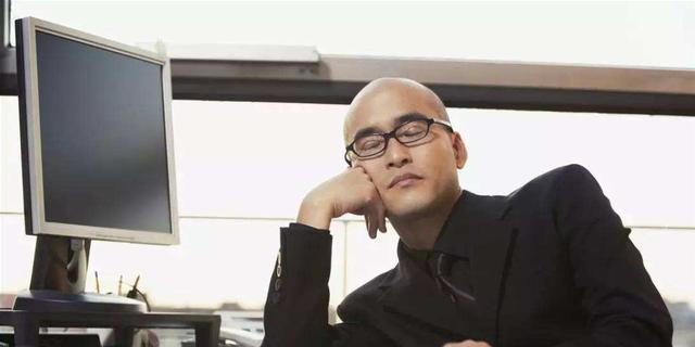 |如果同事经常对你说这3种话，先别高兴，他们是欺负你这个老实人